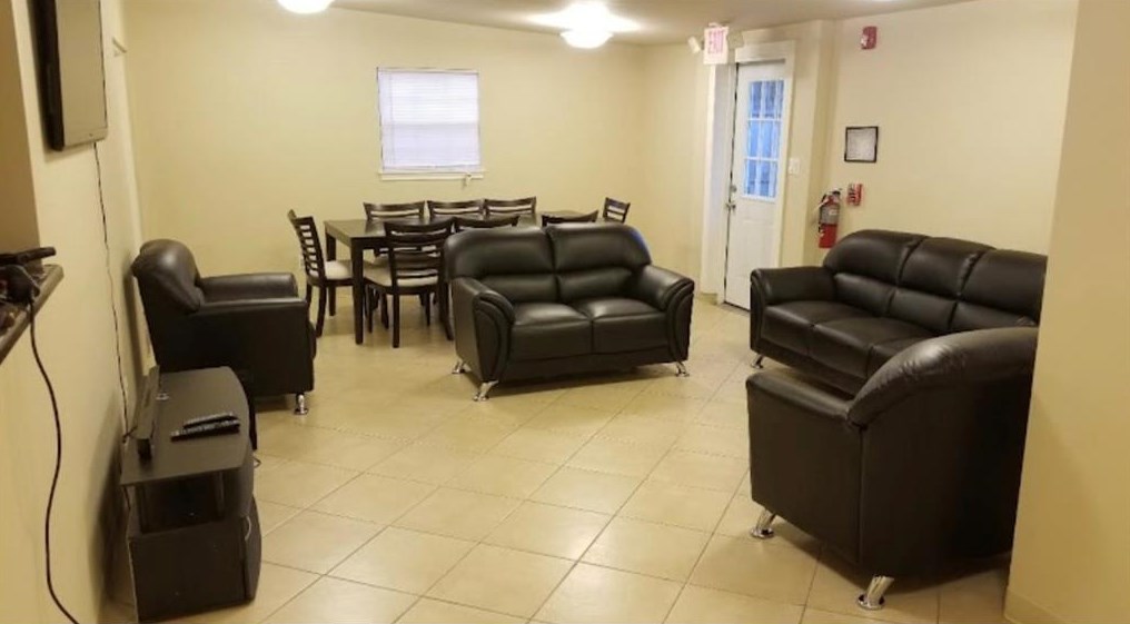 6411 Guadalupe St, Houston, TX 77016