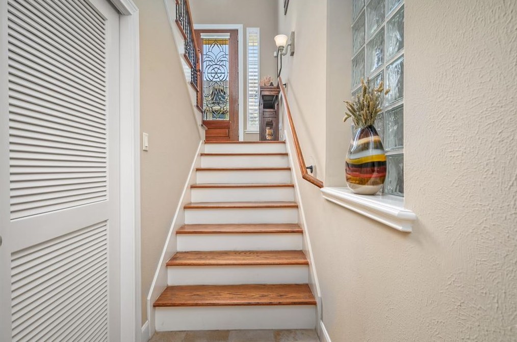 1017 Gross St, Houston TX  77019-3711 exterior