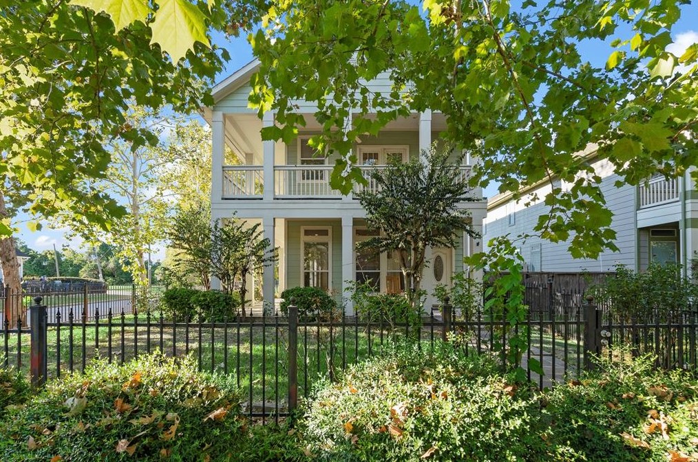 4654 Cashel Glen Dr, Houston, TX 77069-3516