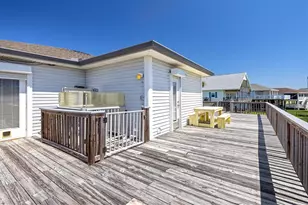 13929 Pirates Beach Blvd Blvd, Galveston, TX 77554 - Photo 16