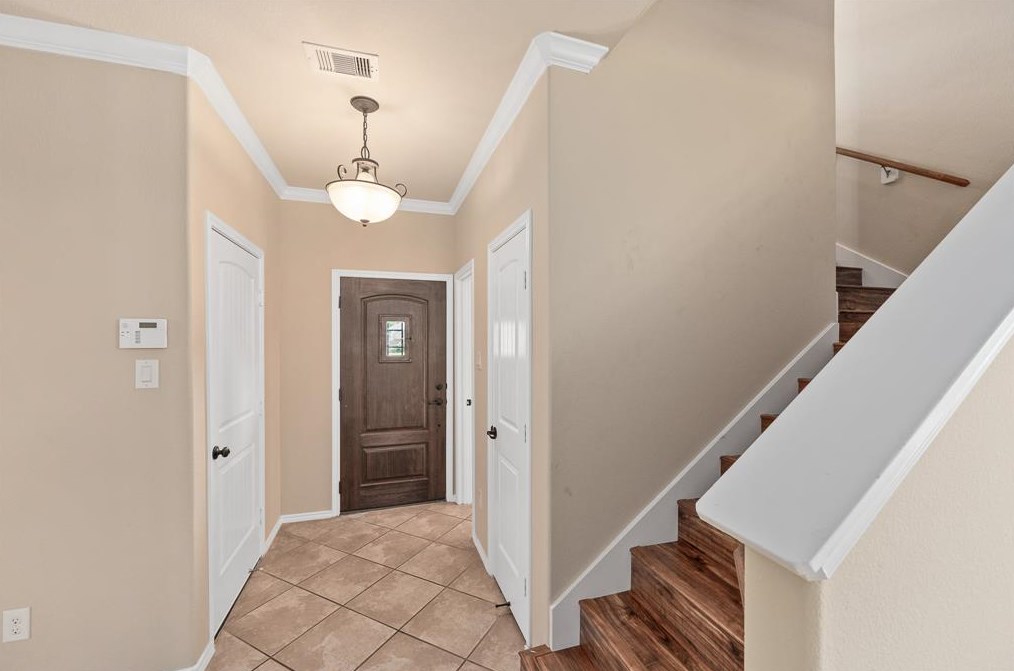 16639 Lake Aquilla Ln, Houston, TX 77044
