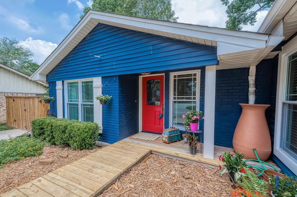 203 Wellwood Ln, Conroe, TX 77304-2524