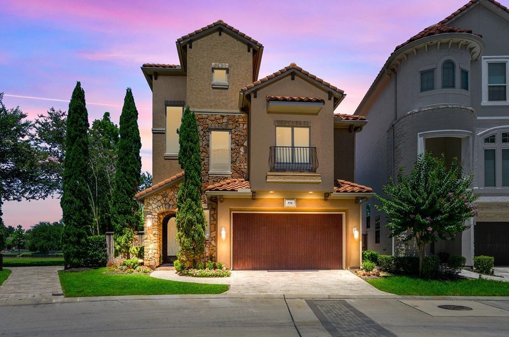 834 Old Oyster Trl, Sugar Land, TX 77478-4508