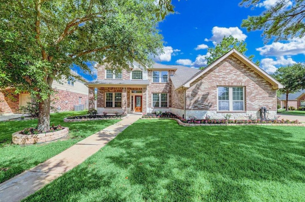 8231 Groveland Hills Dr, Cypress, TX 77433