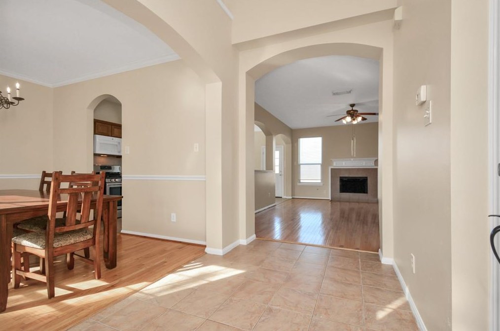 5515 Dapplewood Ln, Katy, TX 77449-7560