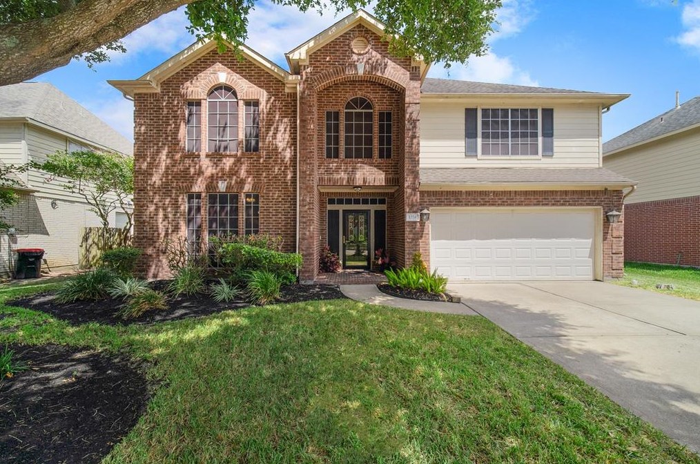 1214 N Teal Estates Cir, Fresno, TX 77545
