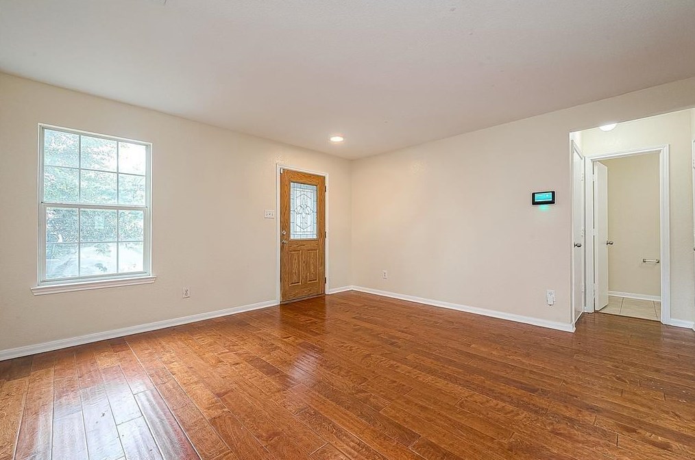 15230 Lynford Crest Dr, Houston TX  77083-8012 exterior