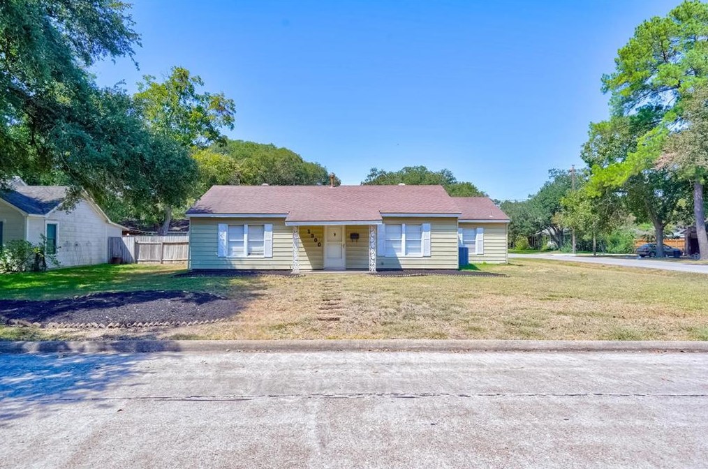 1300 Brazos St, Richmond, TX 77471