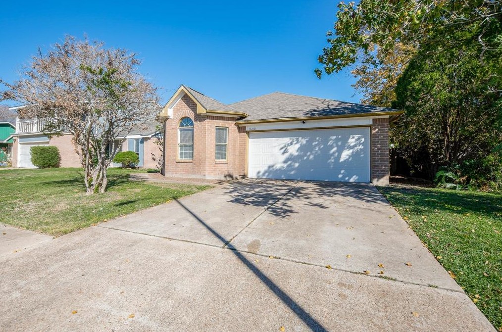 16110 Mission Village Dr, Houston, TX 77083
