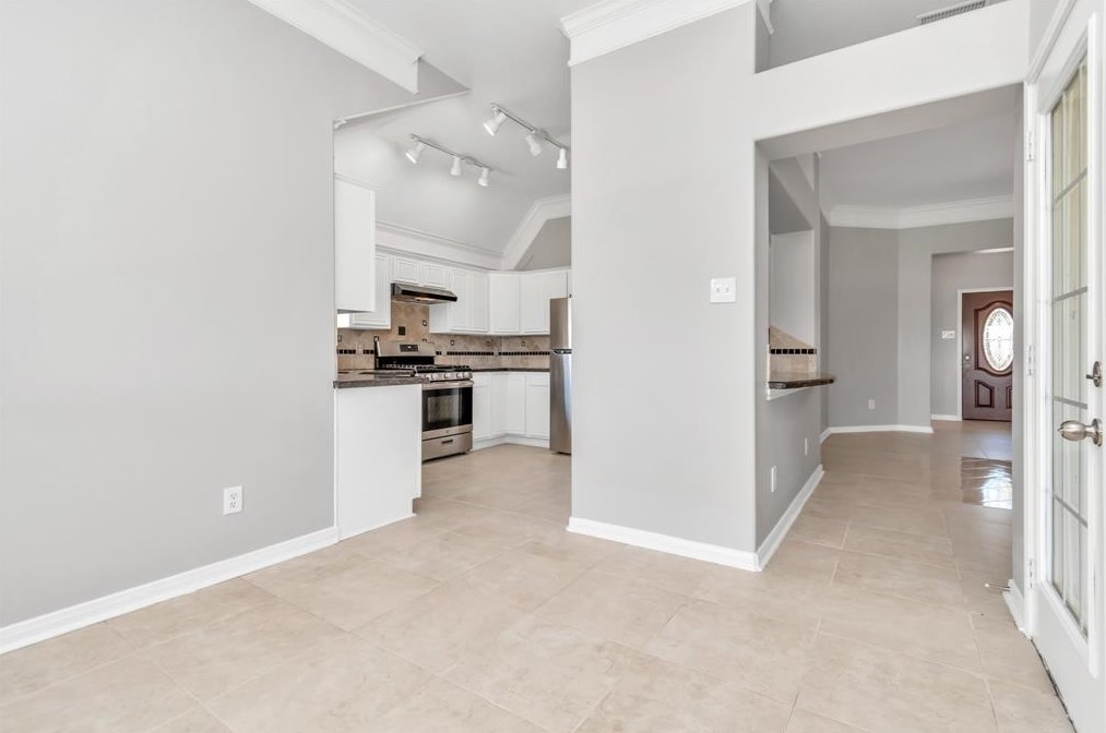 15211 Oak Ter Dr, Houston TX  77082-4026 exterior