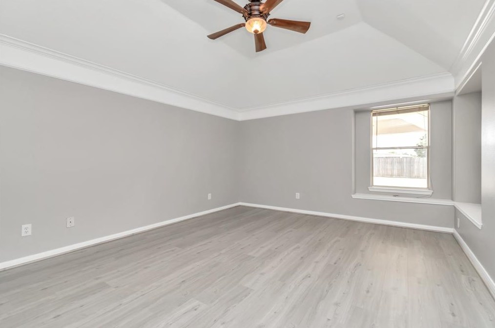 15211 Oak Ter Dr, Houston TX  77082-4026 exterior