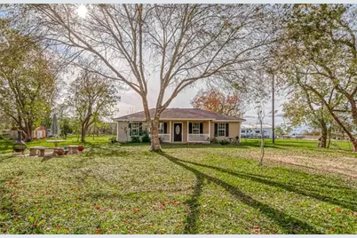 1512 Bayou Drive, Bay City, TX 77414 - Photo 1