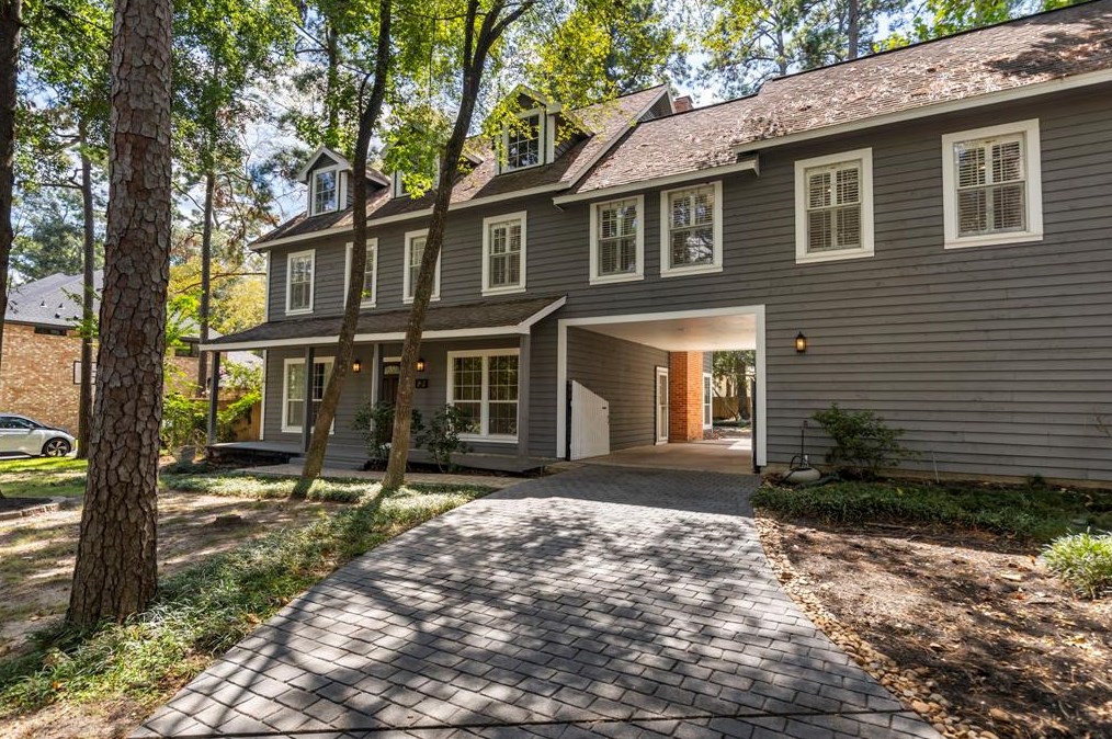 7 E Sunlit Forest Dr, Spring, TX 77381