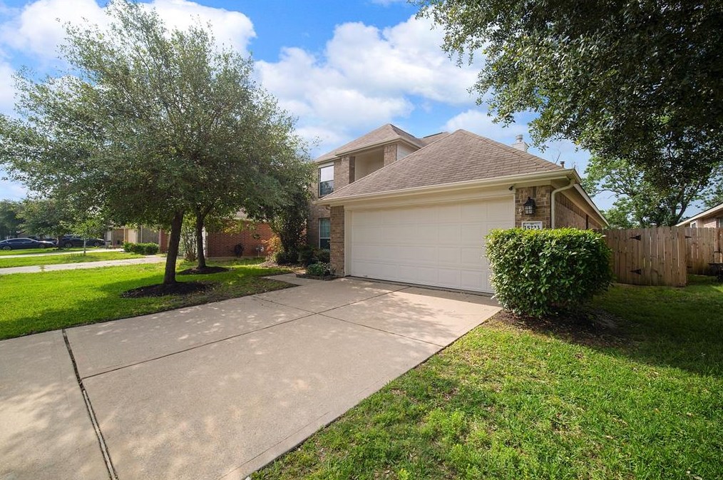 15223 Knotty Chestnut St, Cypress, TX 77429