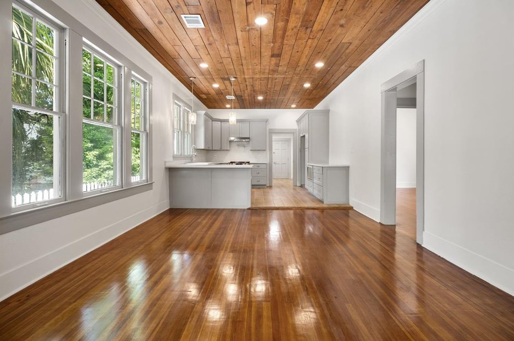 3619 Bernardo De Galvez Ave, Galveston, TX 77550