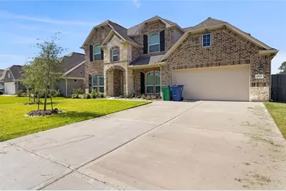 1528 N Blue Bonnet Lane, Angleton, TX 77515 - Photo 1