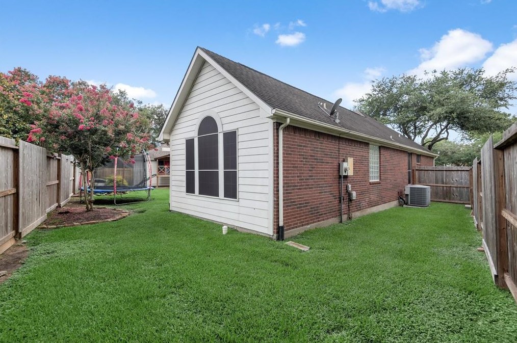 17807 Stoney Glade Ct, Houston TX  77095-4446 exterior