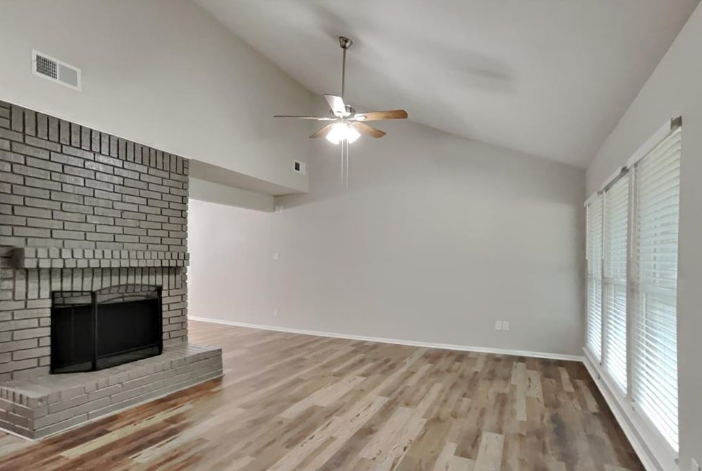 36 High Oaks Cir, Spring, TX 77380-2846