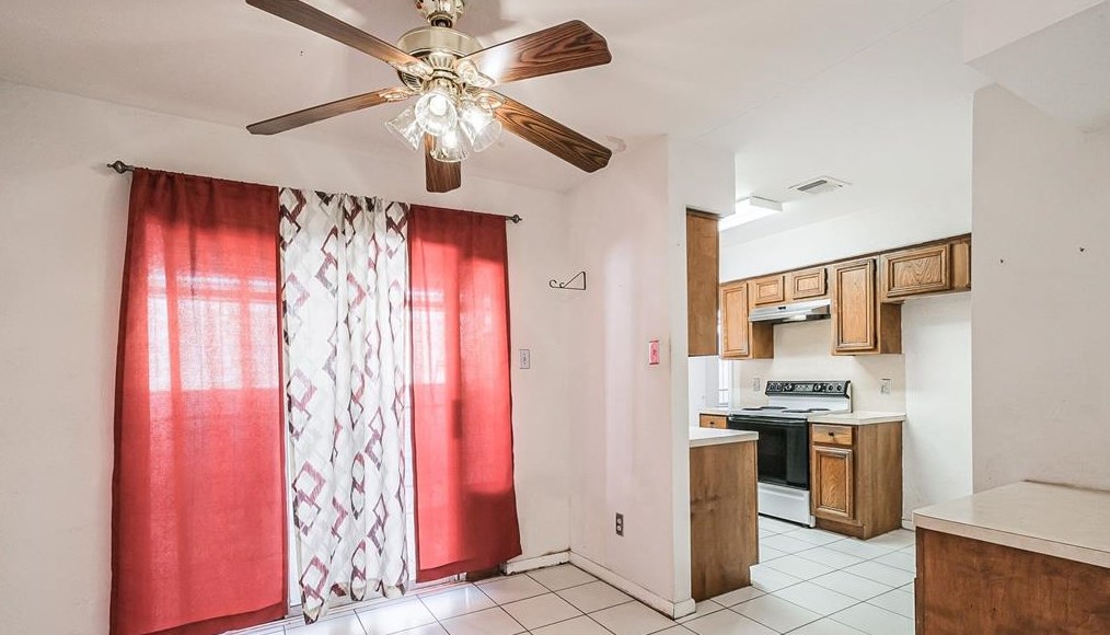 11710 Zarroll Dr, Houston TX  77099-1561 exterior
