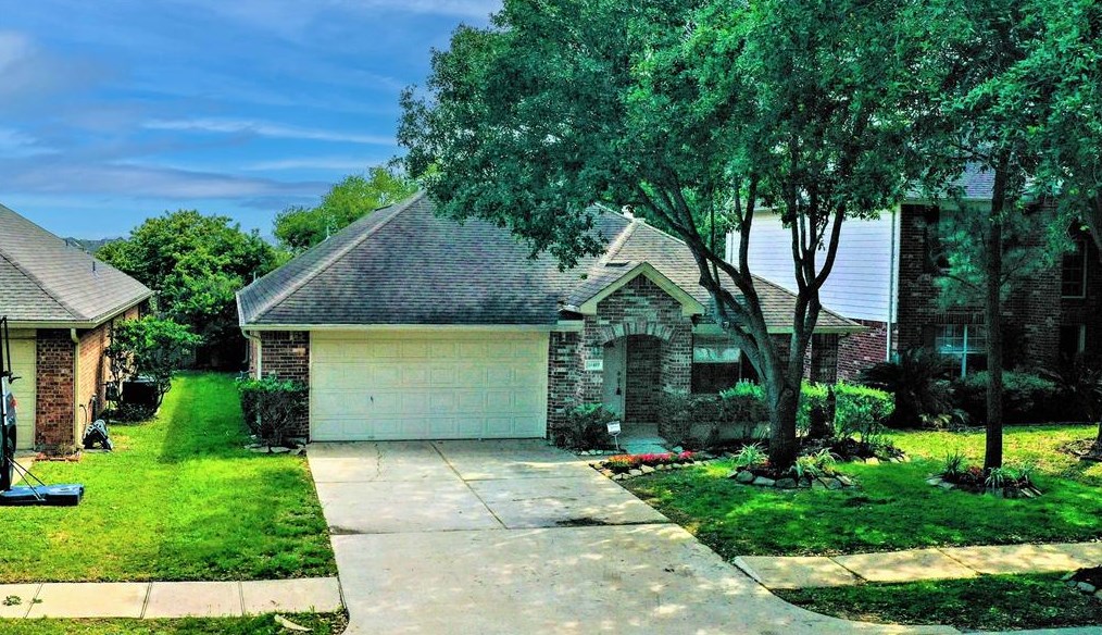 20419 Hidden Point Ln, Richmond, TX 77407