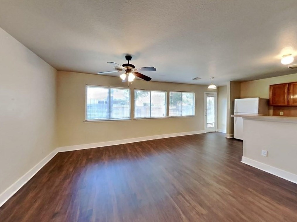 815 Dragonfly Dr, Conroe, TX 77301