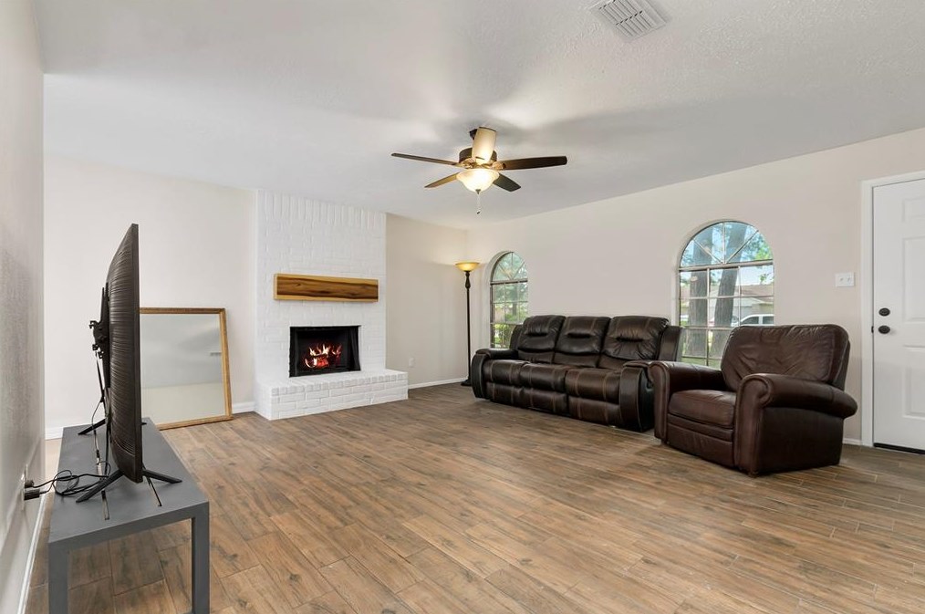 4518 Tealgate Dr, Spring, TX 77373-8557