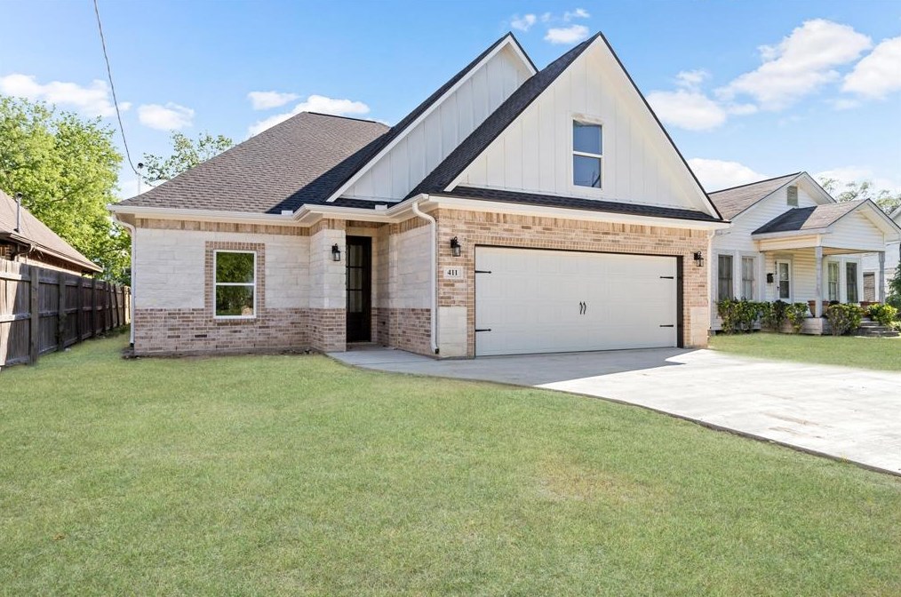 411 Grigsby Ave, Port Neches, TX 77651
