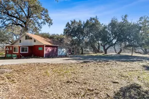 1473 Co Rd 411, Uvalde, TX 78801 - Photo 4