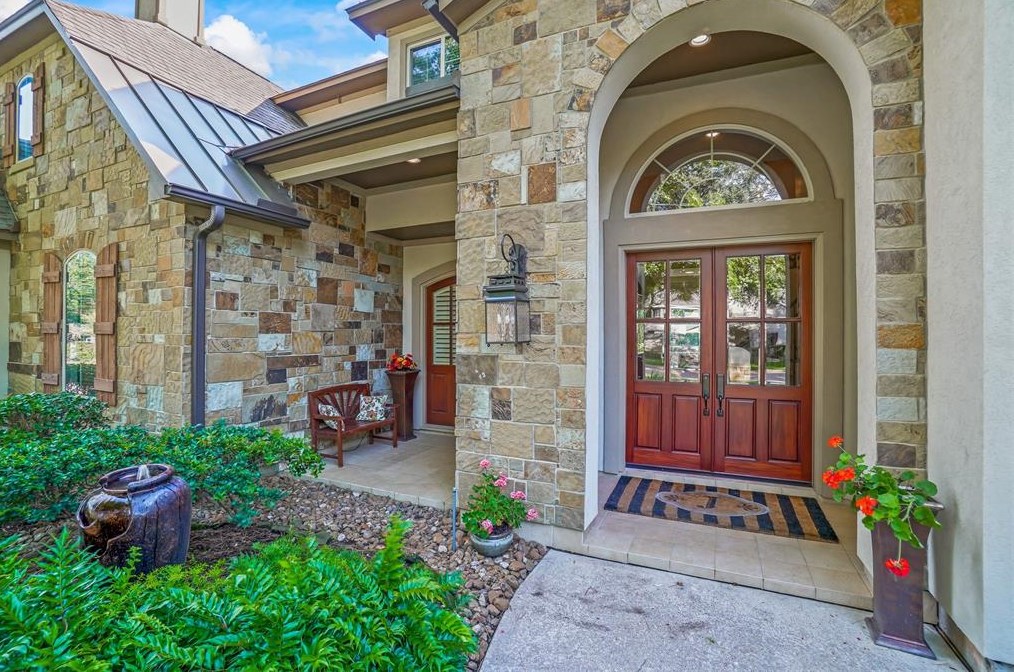 13203 Mission Valley Dr, Houston, TX 77069-2523