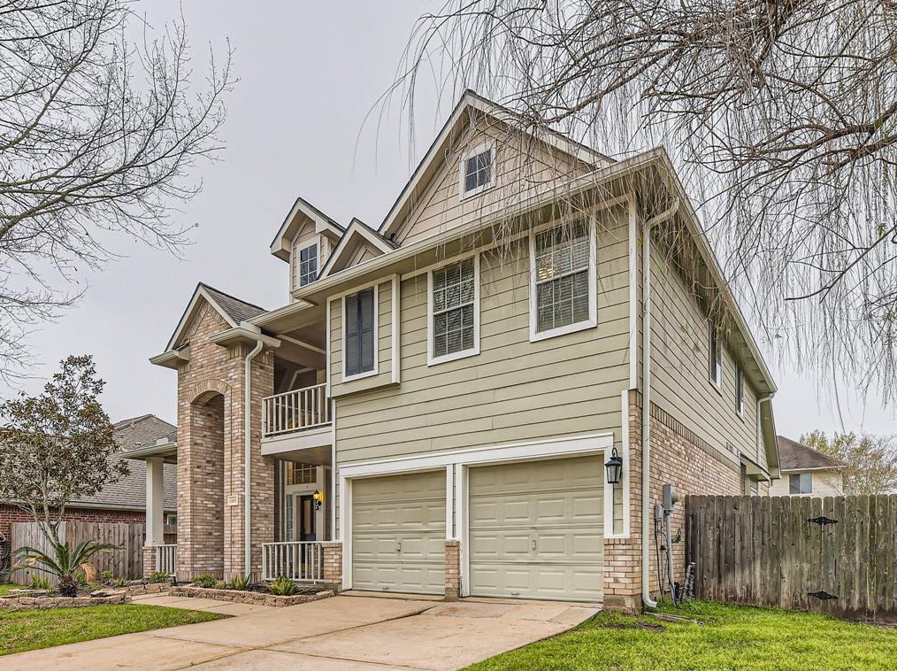 1515 Hidden Terrace Dr, Sugar Land, TX 77479-6917