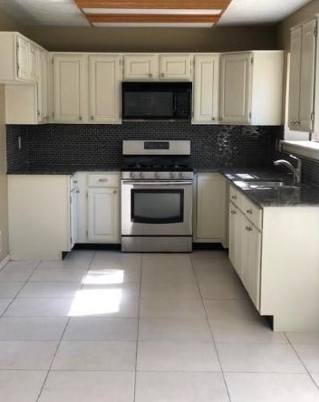 3302 Golden Willow Dr, Humble, TX 77339