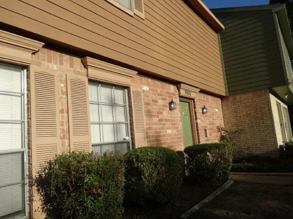 5524 Deep Forest Dr, Houston TX  77092-2328 exterior