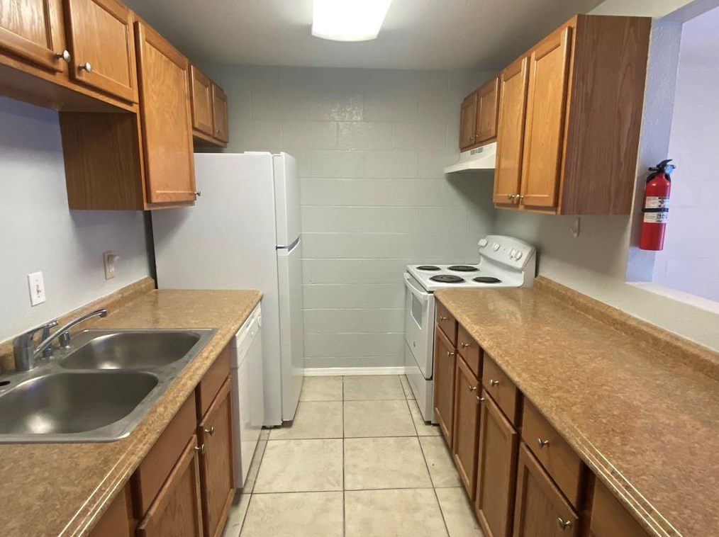 141 Emerald Dr, Richwood, TX 77531