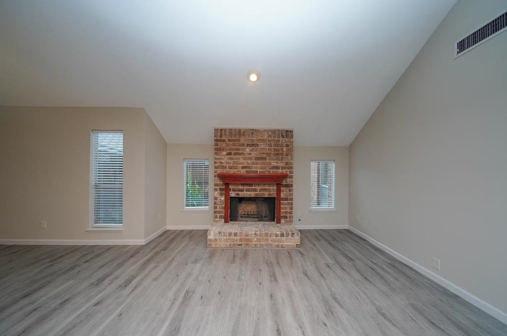 5407 Oakhaven Ln, Houston TX  77091-5011 exterior