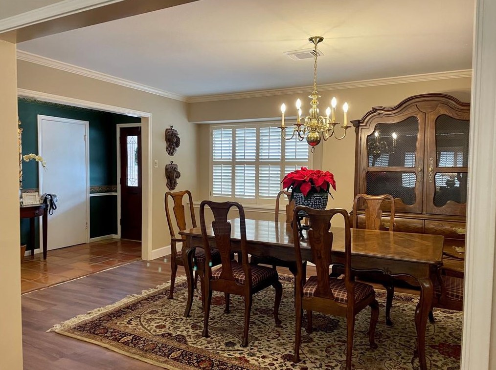 12514 Woodthorpe Ln, Houston TX  77024-4110 exterior