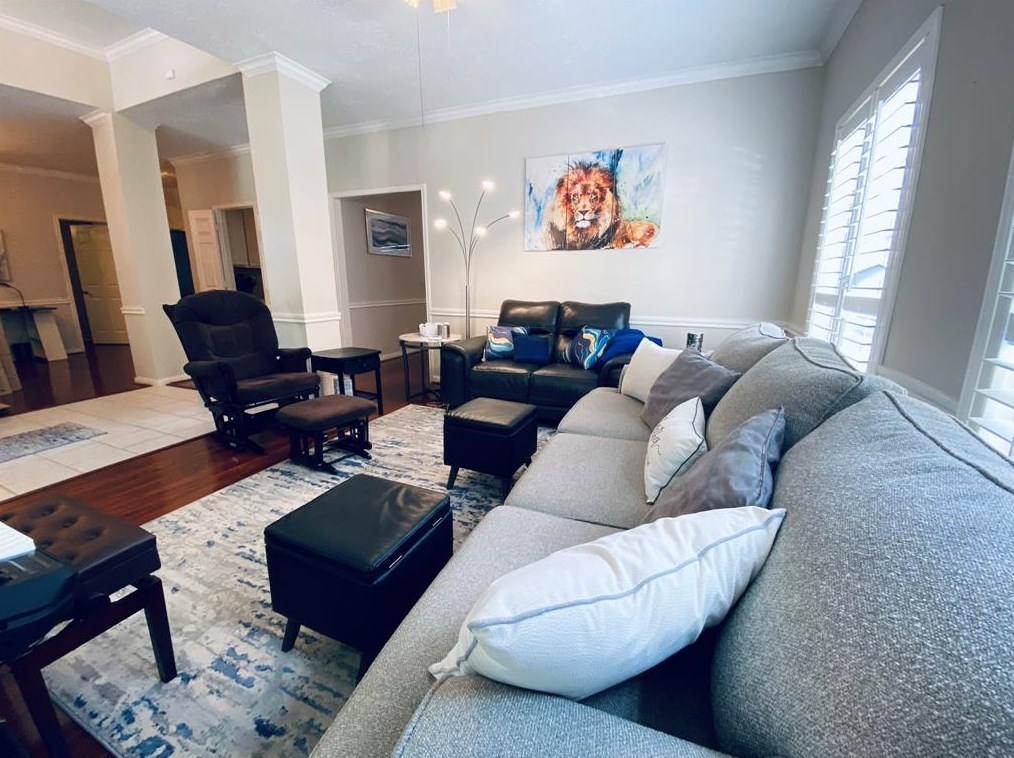 13714 Pear Woods Ct, Houston, TX 77059