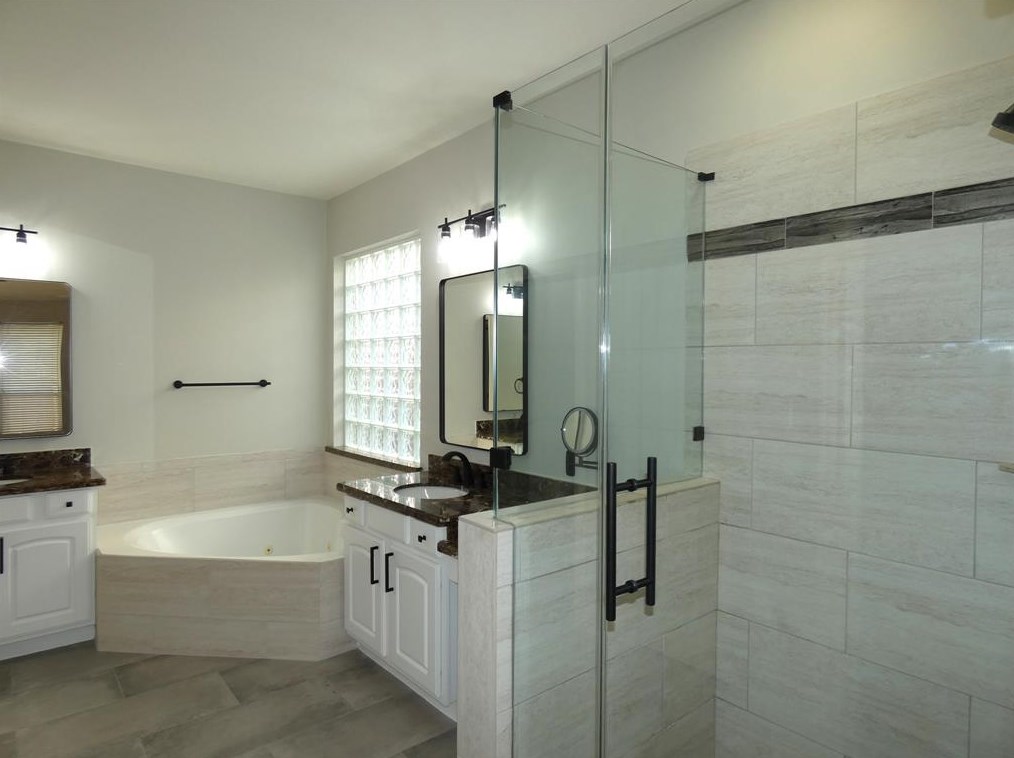 7514 Oak Fern, Houston TX 77040-6888 exterior