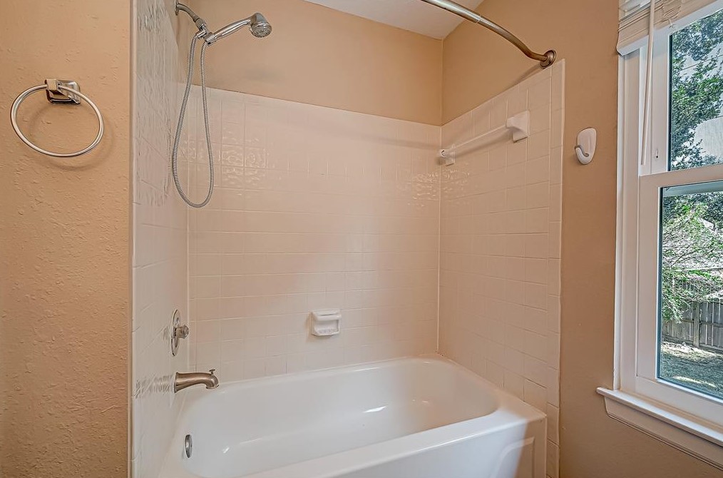 7818 Sunny Rdg Dr, Houston TX  exterior