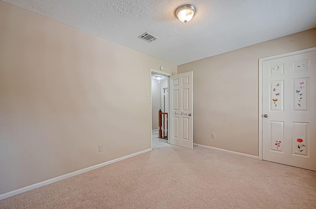 7818 Sunny Rdg Dr, Houston TX  exterior