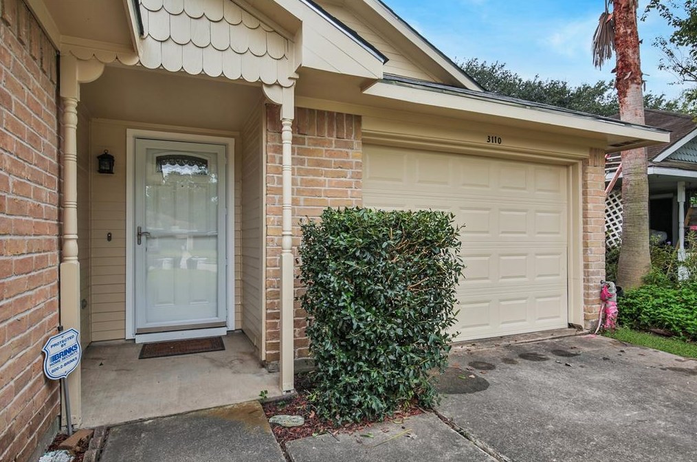 3110 Cottonshire Dr, Spring TX  77373-6657 exterior
