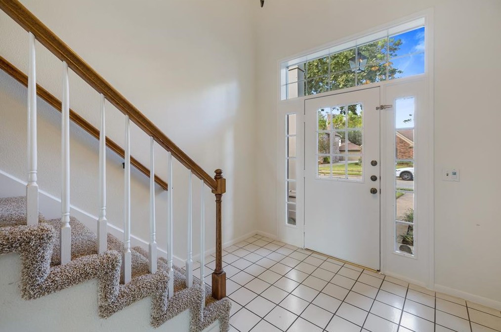 16819 Country Bridge Rd, Houston, TX 77095-4141