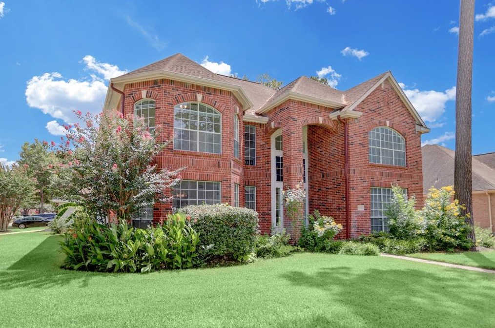 9034 Memorial Creek Dr, Spring, TX 77379