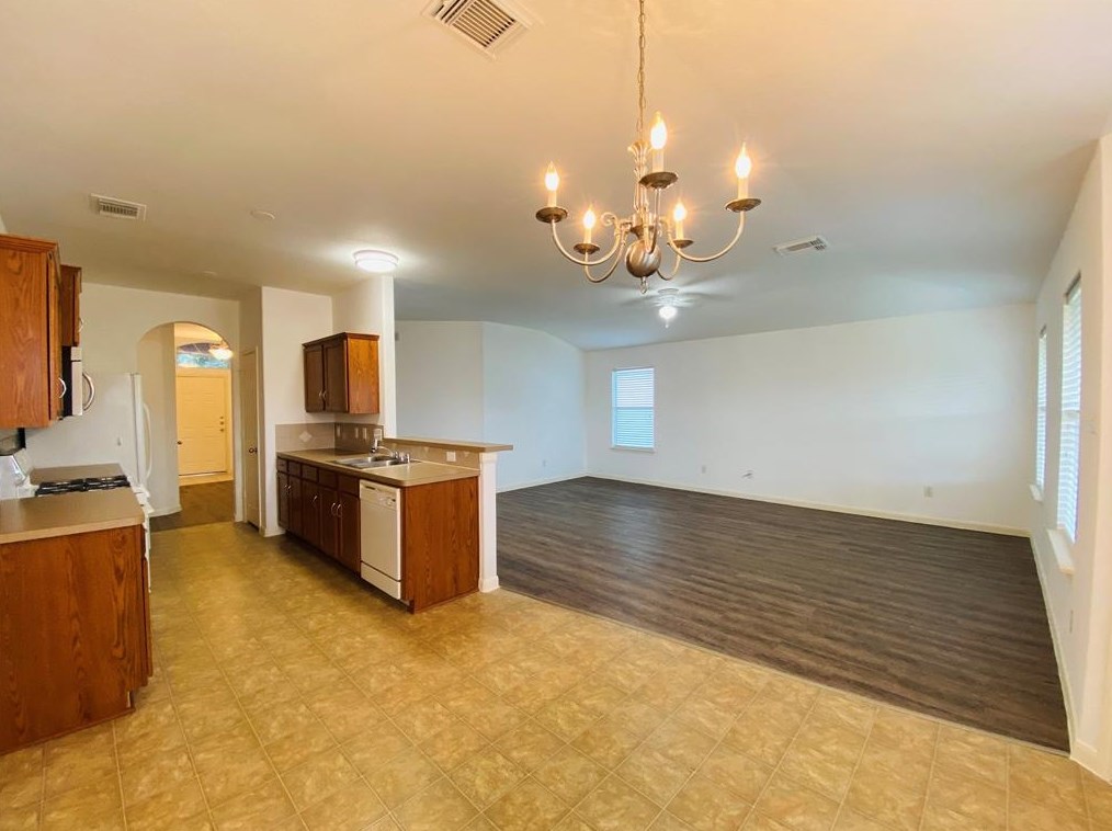 6442 Bella Noche Dr, Spring TX  77379-5662 exterior