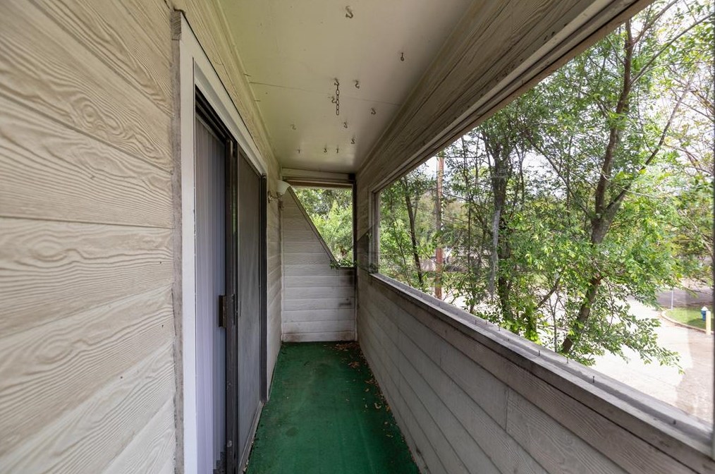 9501 Windswept Ln, Houston TX  77063-5269 exterior