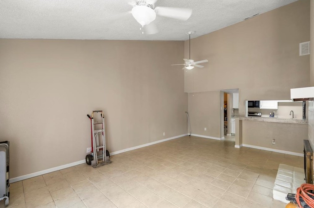 9501 Windswept Ln #9501, Houston, TX 77063