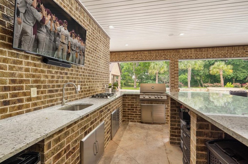 32622 Waterworth Ct, Fulshear TX 77441-4366 exterior