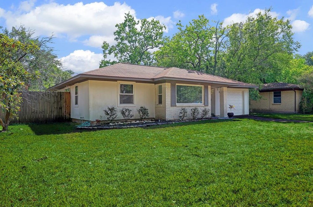 5805 Jackwood St, Houston, TX 77074