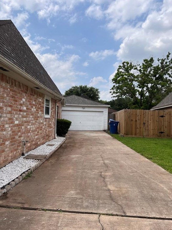 15503 Cabildo Dr, Houston, TX 77083