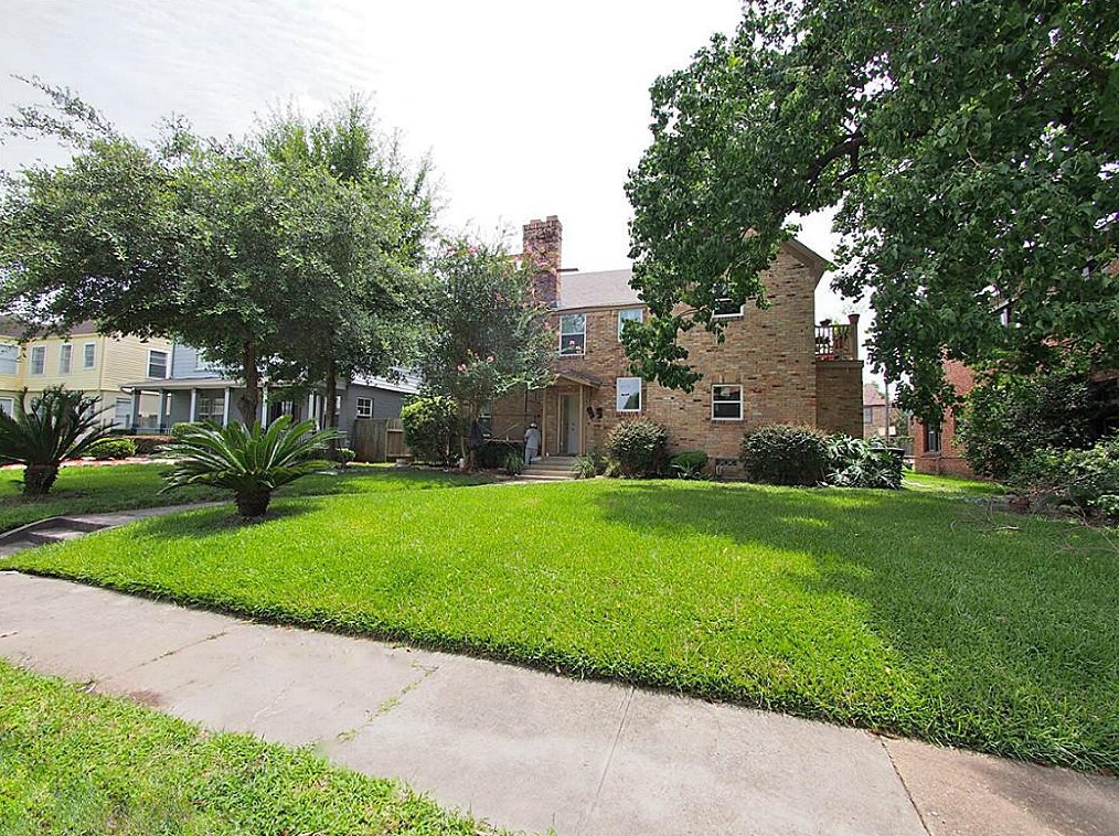 2418 Wentworth St #1, Houston, TX 77004
