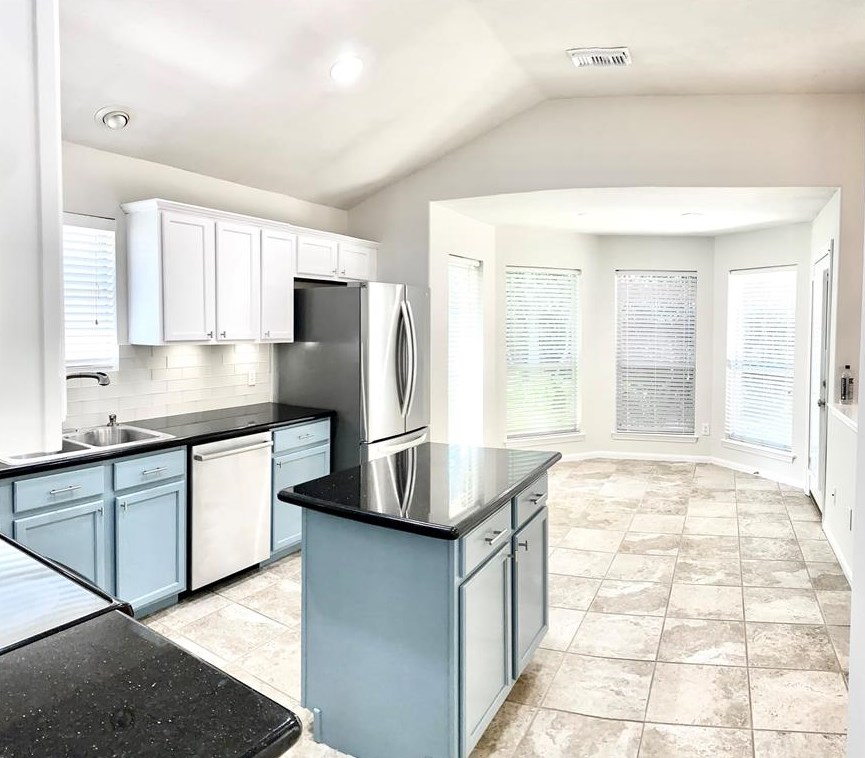 6 Tivoli Garden Ct, Spring TX  77382-1425 exterior